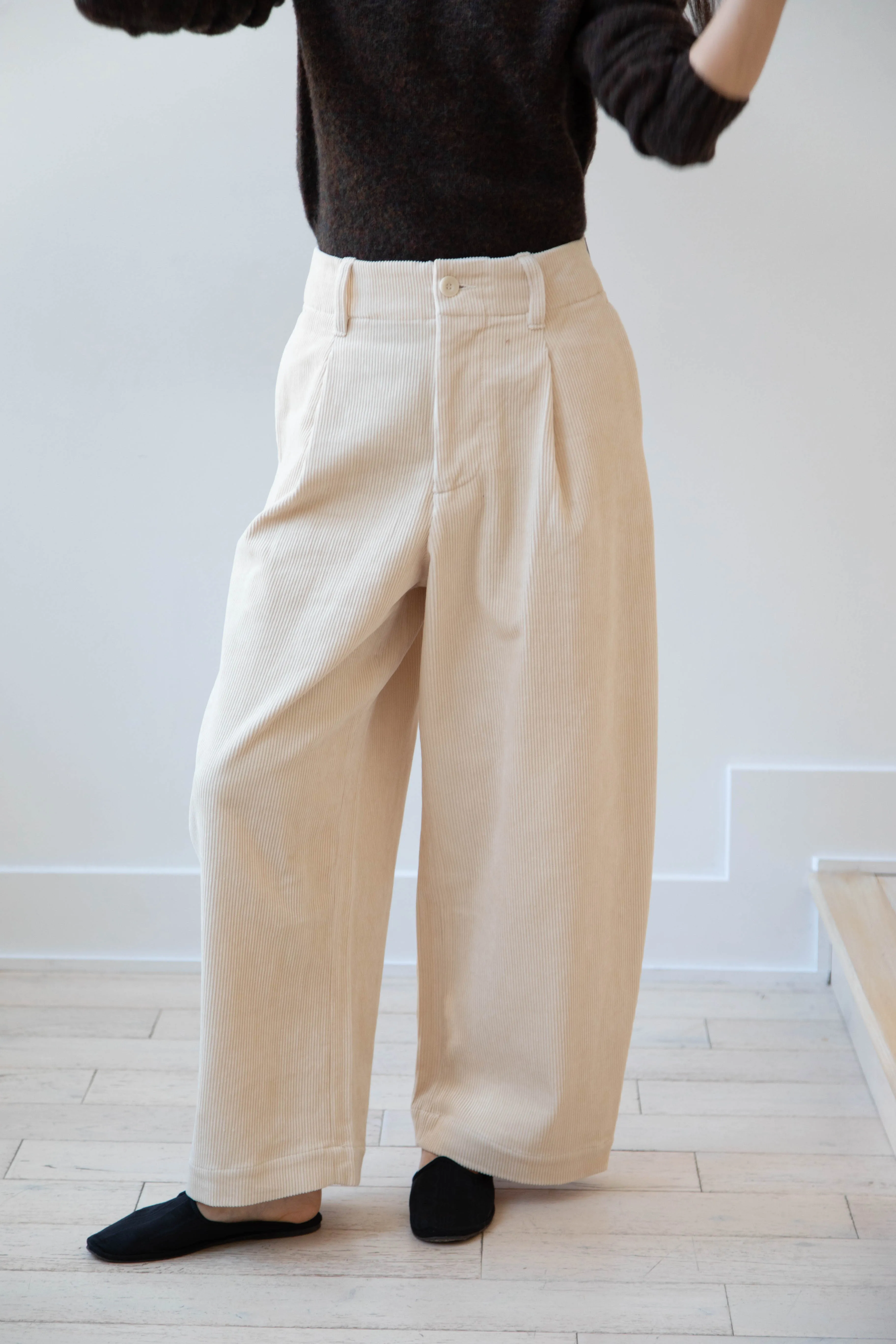 Aseedonclöud | HW Wide Corduroy Trousers in Off White