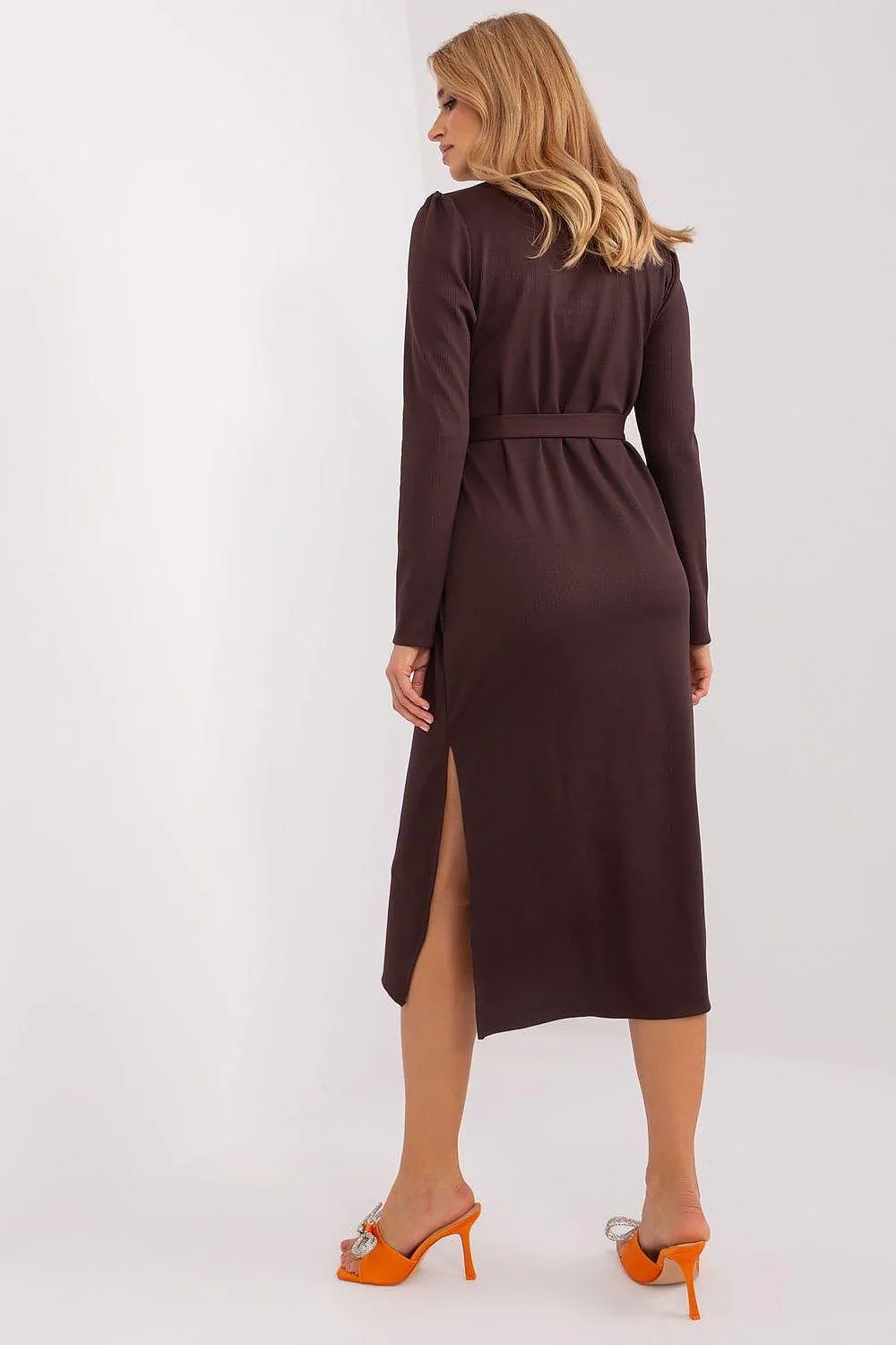 Chic Ribbed Midi Dress with Adjustable Waist Tie