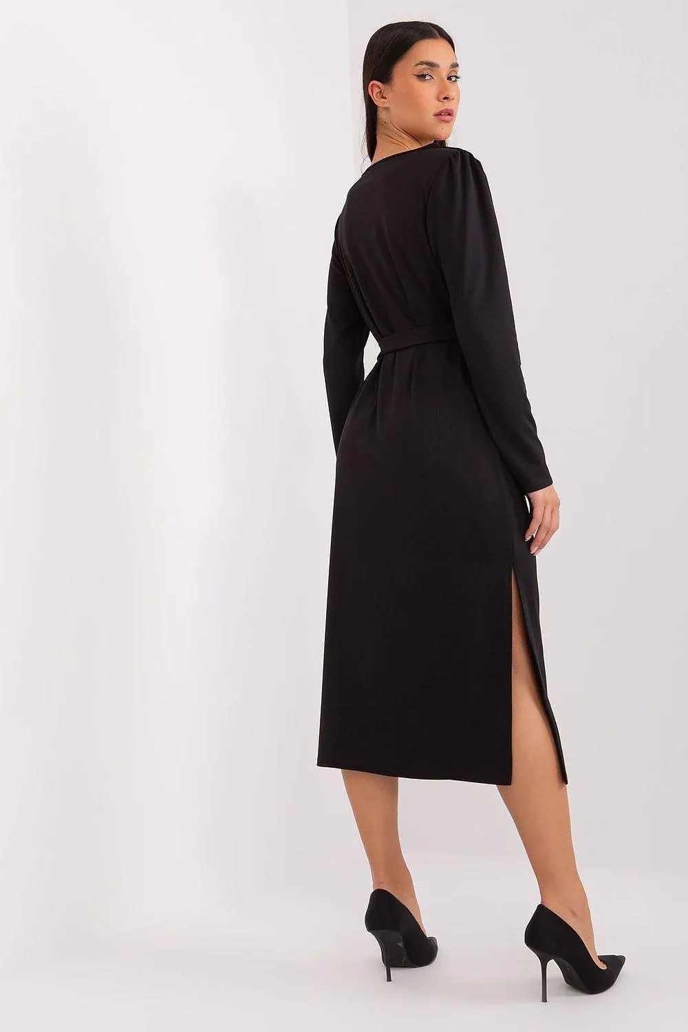 Chic Ribbed Midi Dress with Adjustable Waist Tie