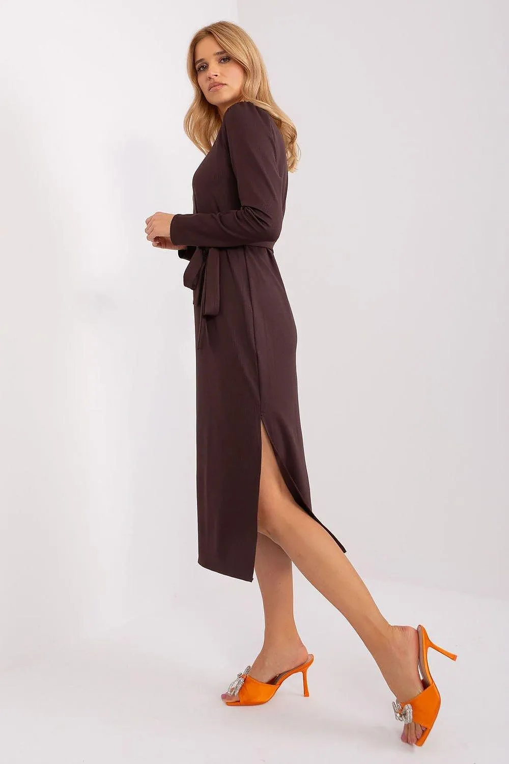 Chic Ribbed Midi Dress with Adjustable Waist Tie