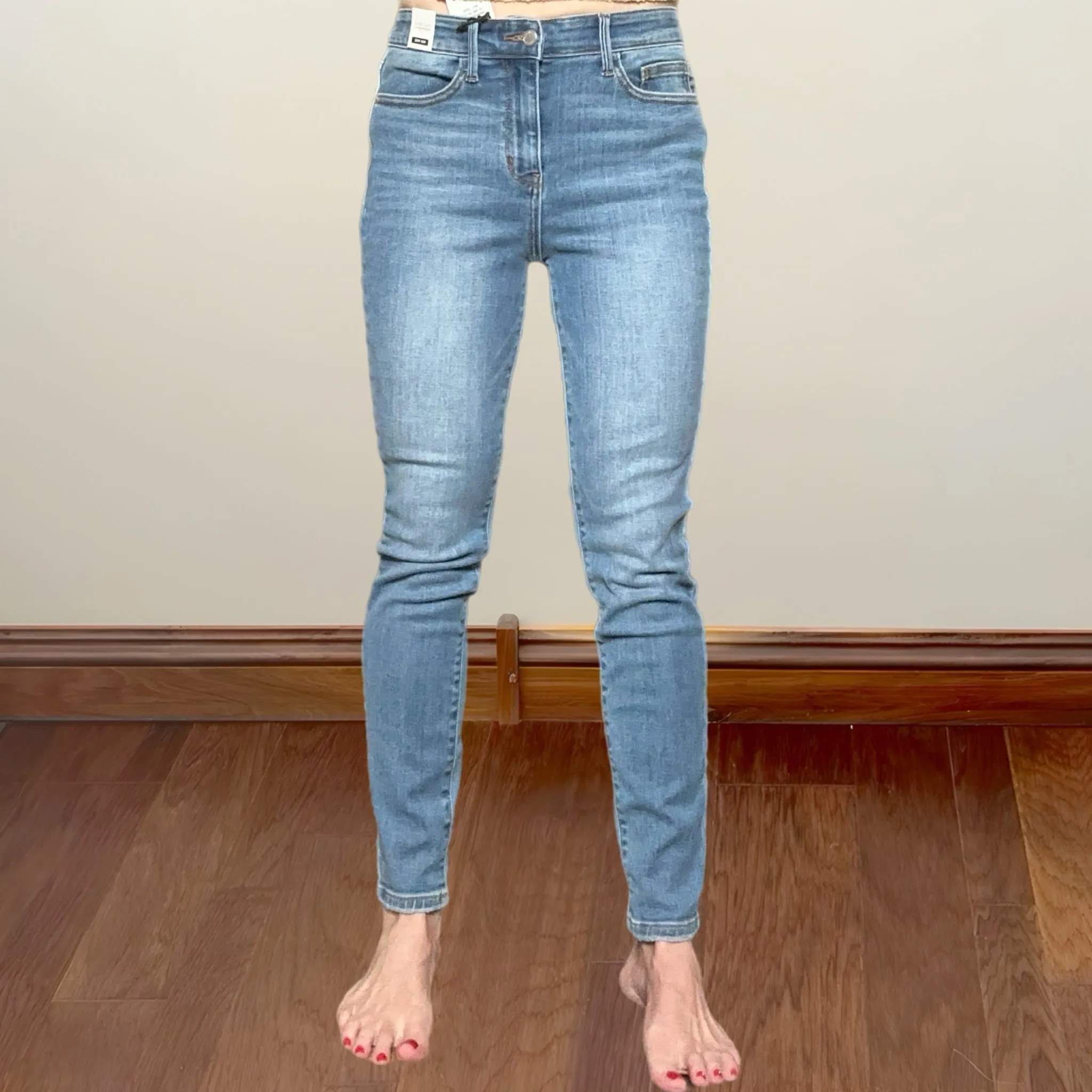 Judy Blue Mid Rise Classic Chic Skinny Jeans