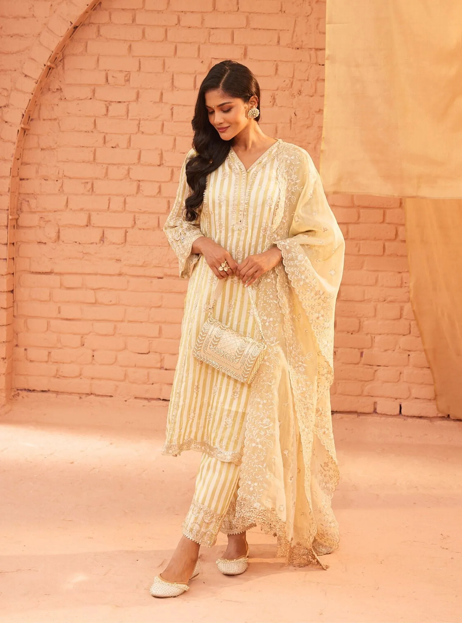 Mulmul Banarsi Hayden Off White Kurta With Mulmul Banarsi Hayden Off White Pant