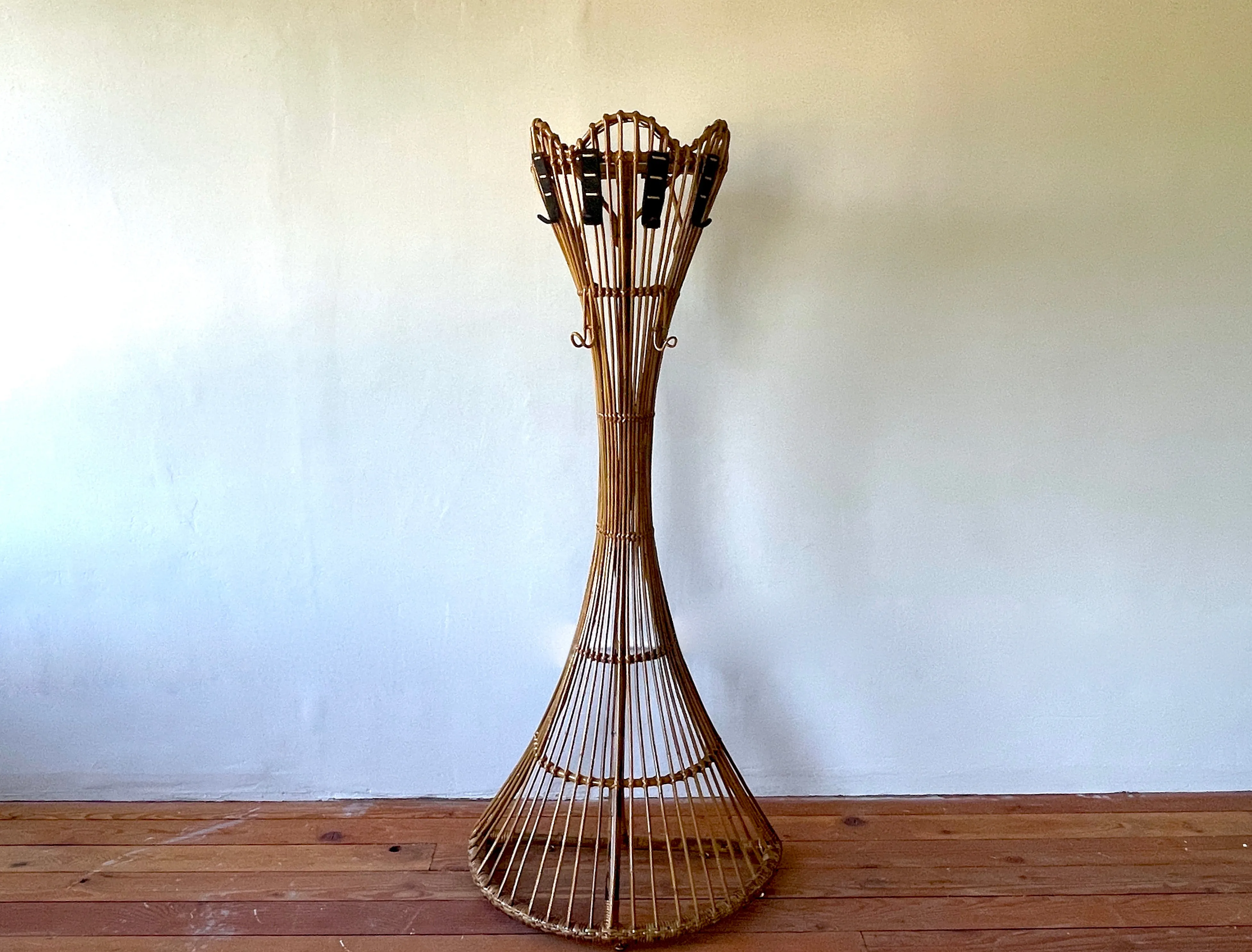 Sculptural Tito Agnoli Coatrack