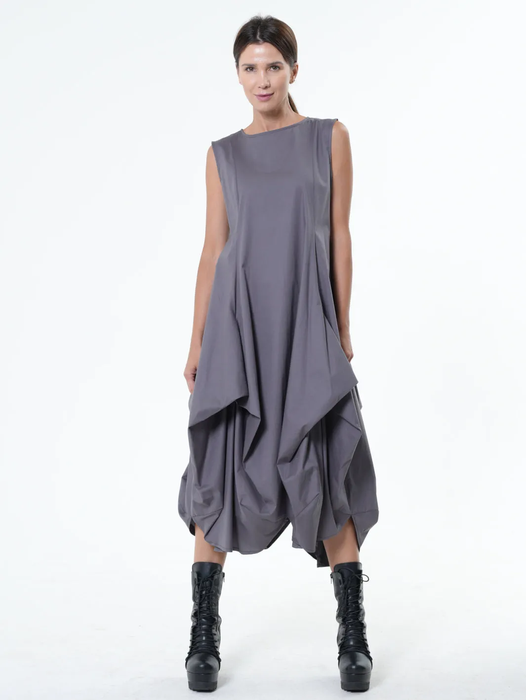 Sleeveless Gray Dress With Drappings